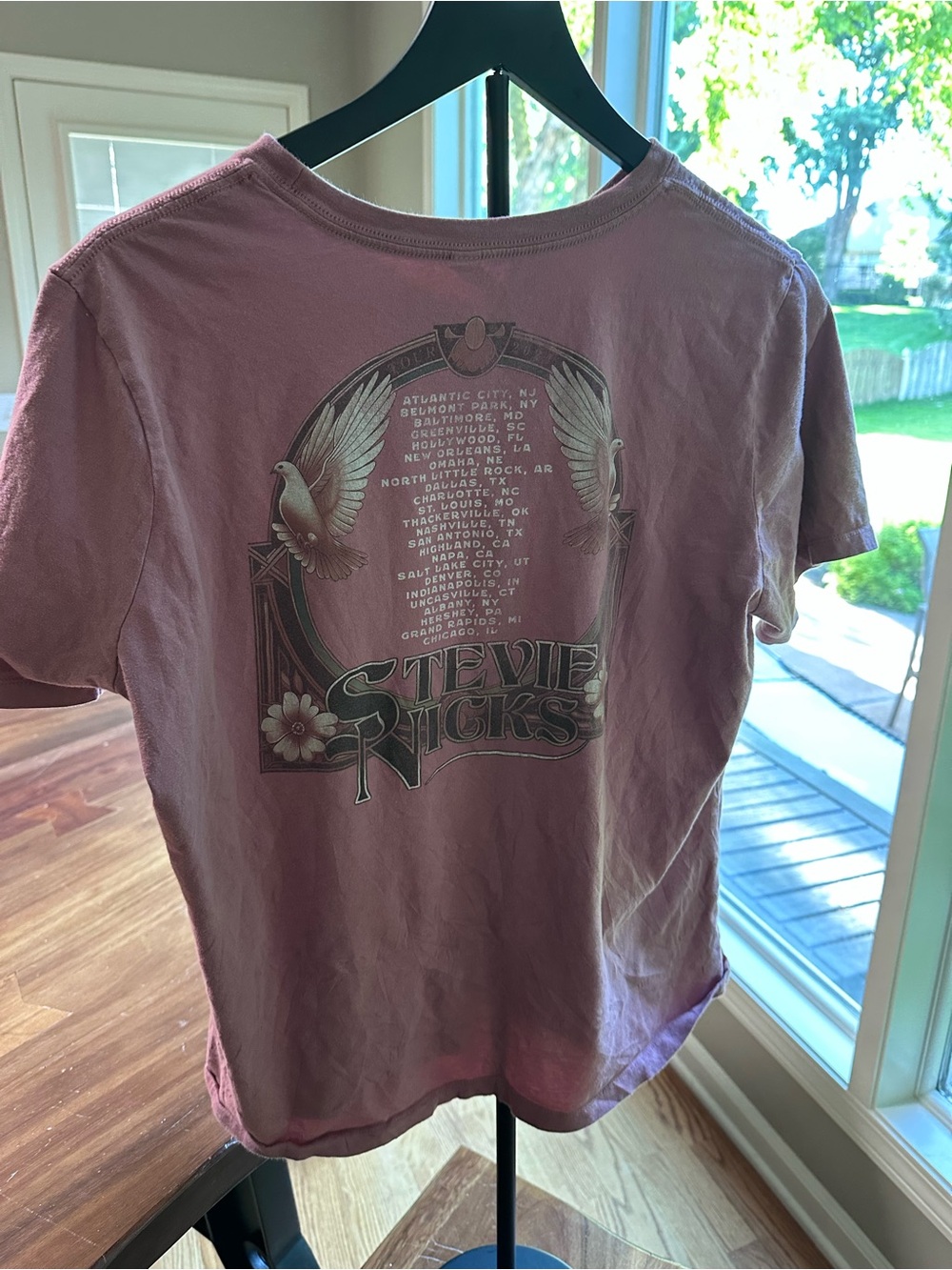 Stevie Nicks Tour Tee women’s XL Pink Graphic Shirt Fleetwood Mac Boho Witchy - Picture 5 of 5